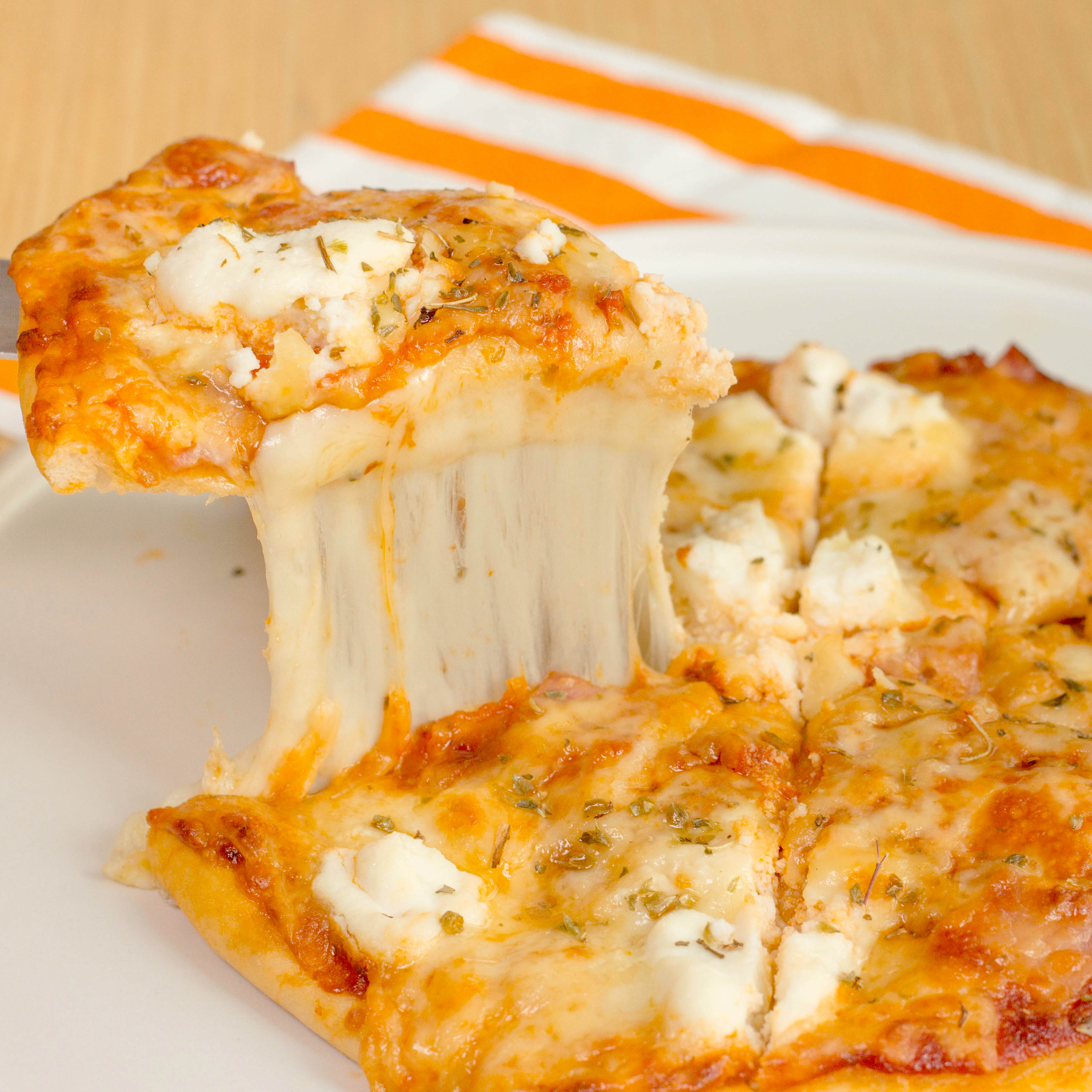 Four Cheese Pizza | พิซซ่าหน้าชีส 4 ชนิด